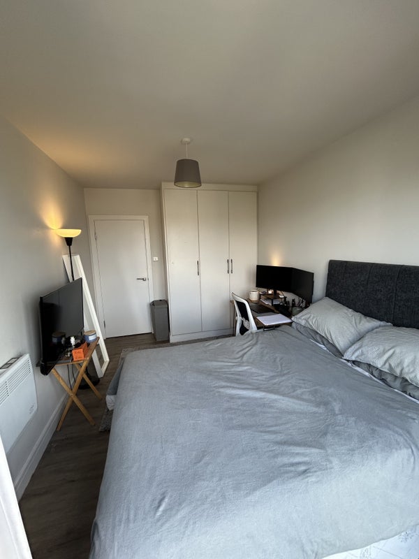 Room Mitcham Road in Greater London