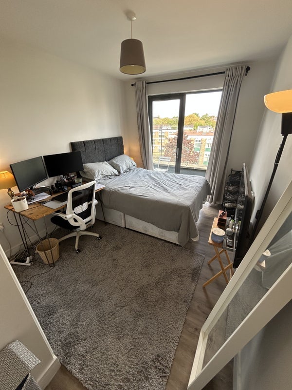 Room Mitcham Road in Greater London