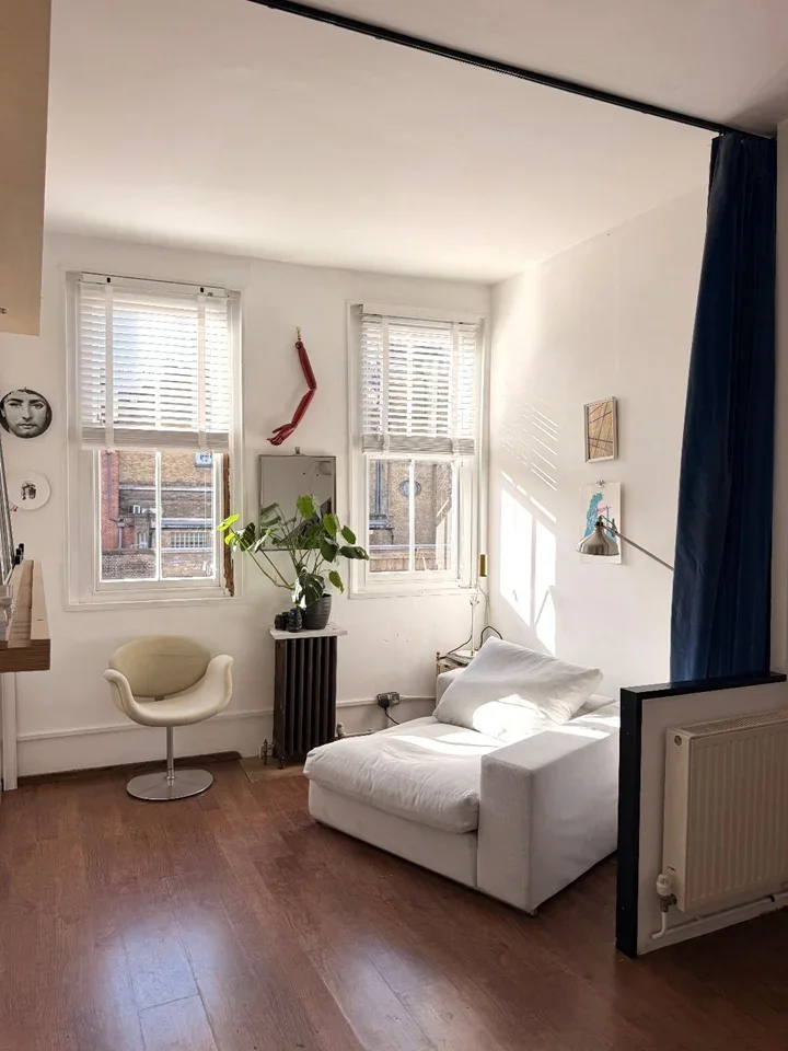 Flat Shoreditch High Street in Greater London