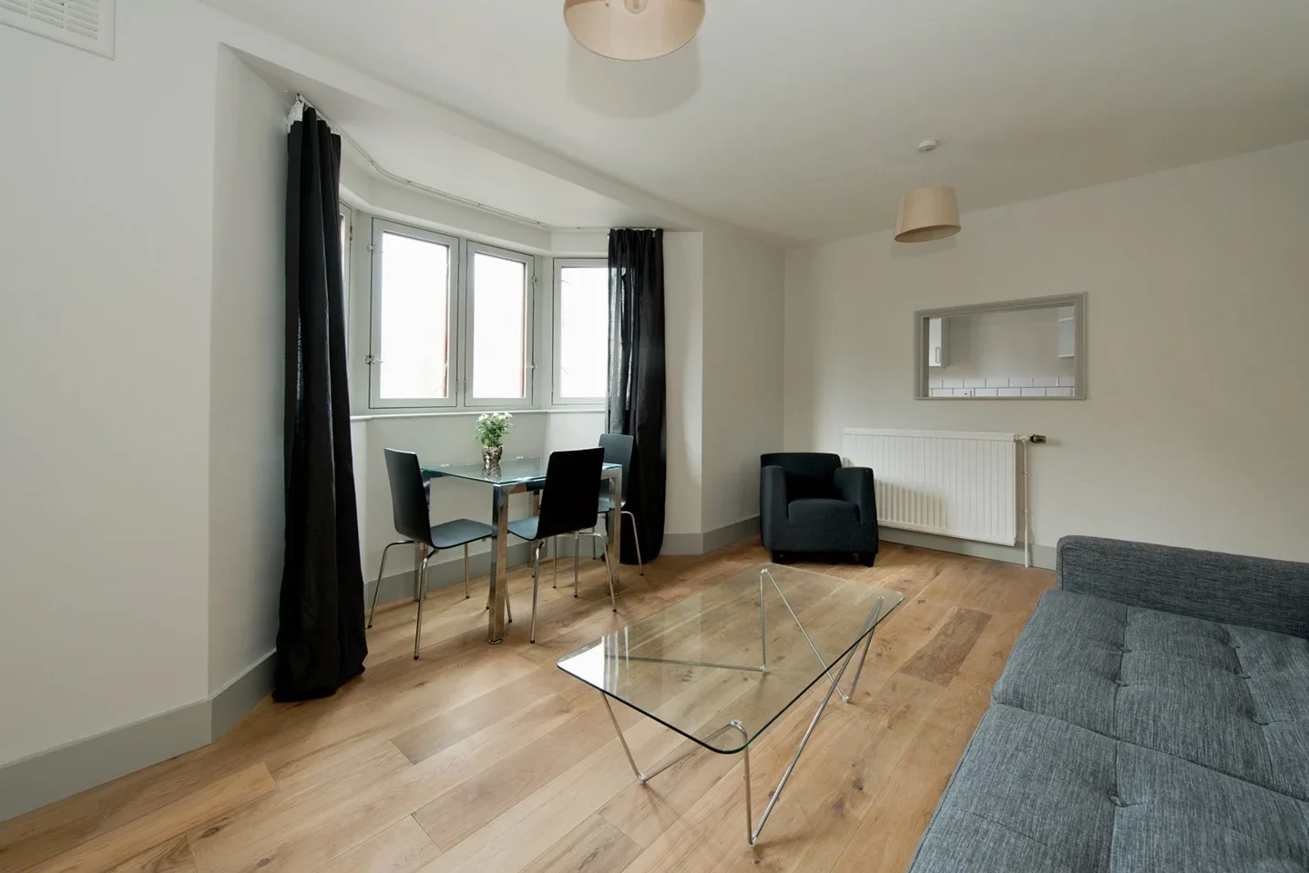 Flat Upper Street in Greater London