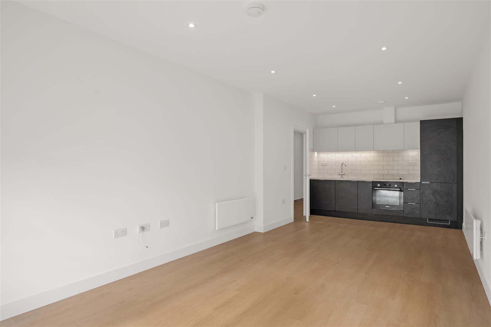 Flat Cirencester Way in Swindon