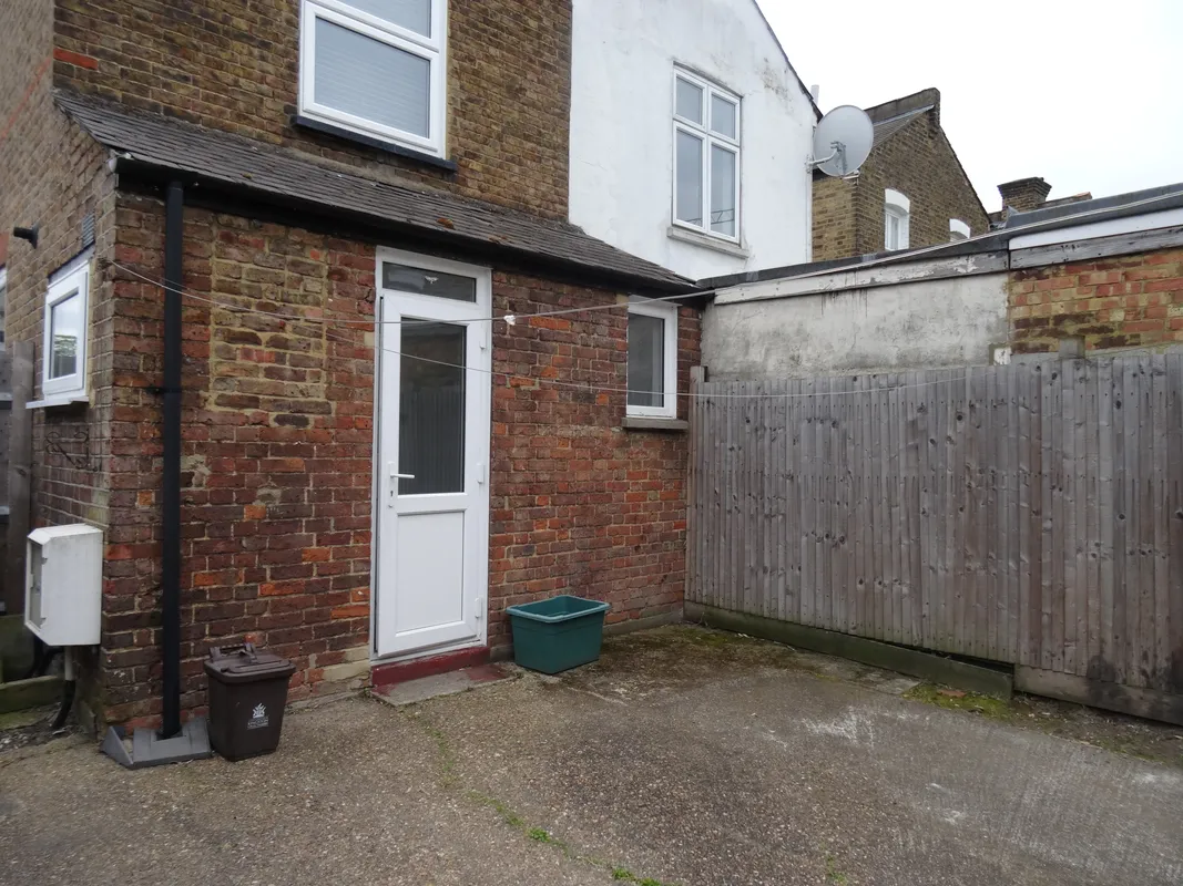House Villiers Road in Greater London