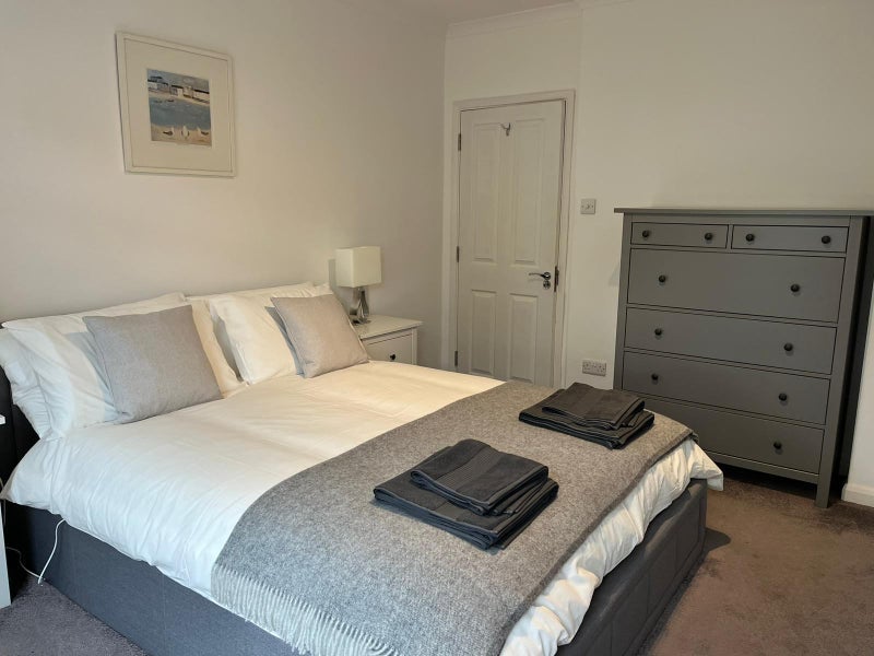 Flat Bowerman Avenue in Greater London