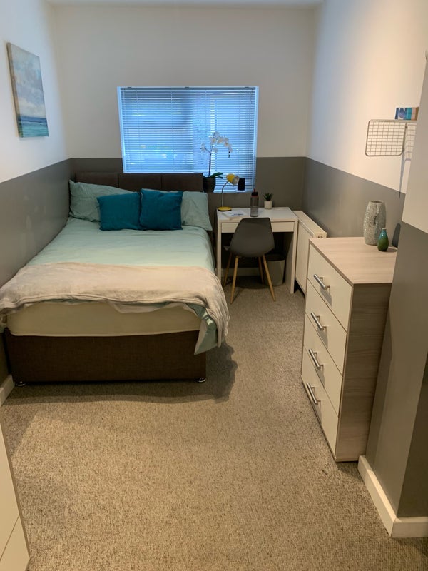 Room Lestock Close in Greater London