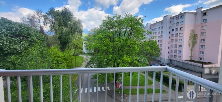 Appartement Avenue Pierre Semard à Saint-Martin-d'Hères