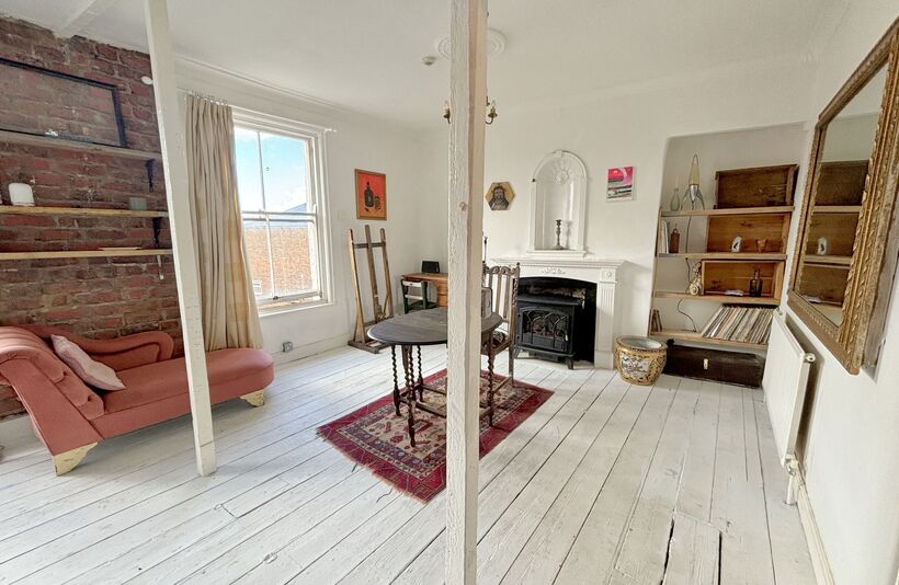 Flat Albert Street in Scarborough