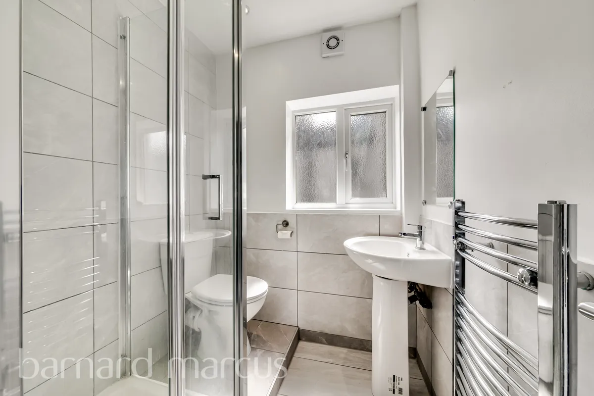 Flat Westcote Road in Greater London