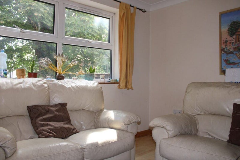 Room Parklands Drive in Chelmsford