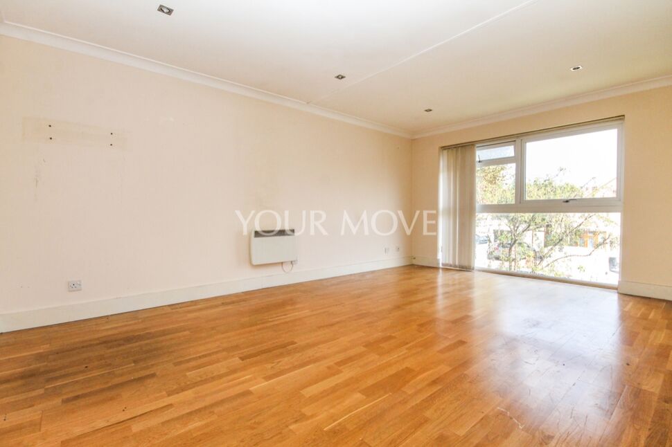 Flat Royle Close in Greater London