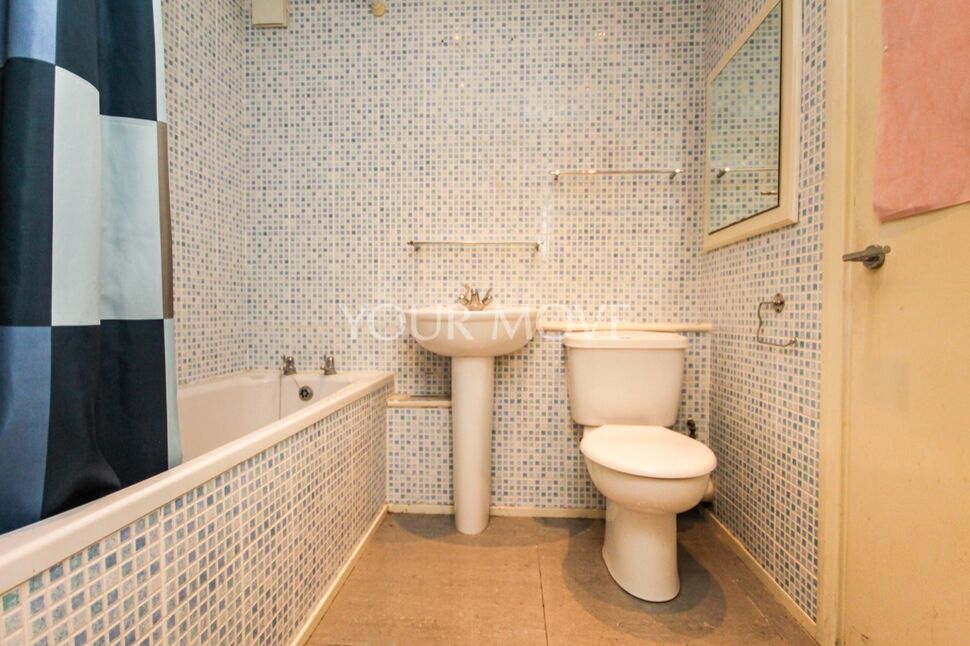 Flat Royle Close in Greater London