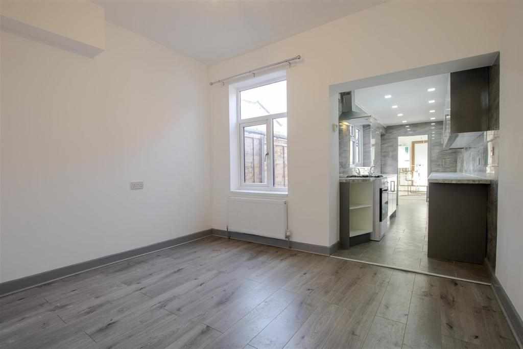 Flat Hubert Road in Birmingham