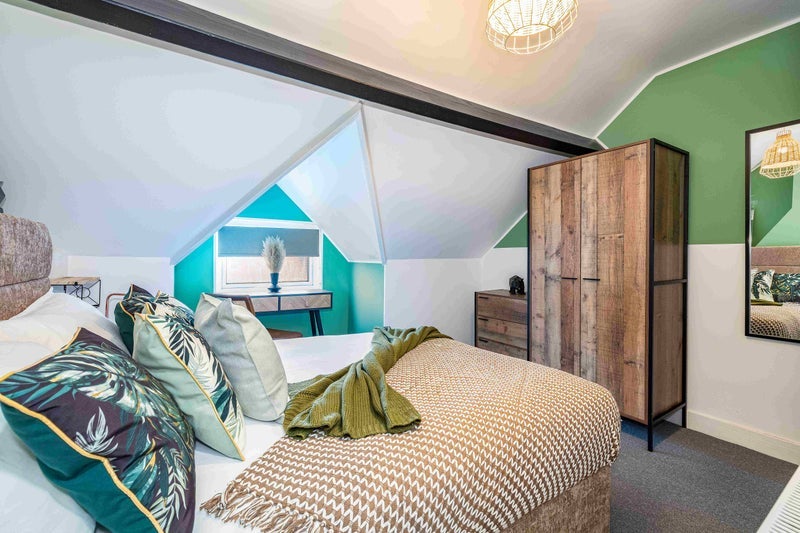 Room Queens Road in Hinckley and Bosworth