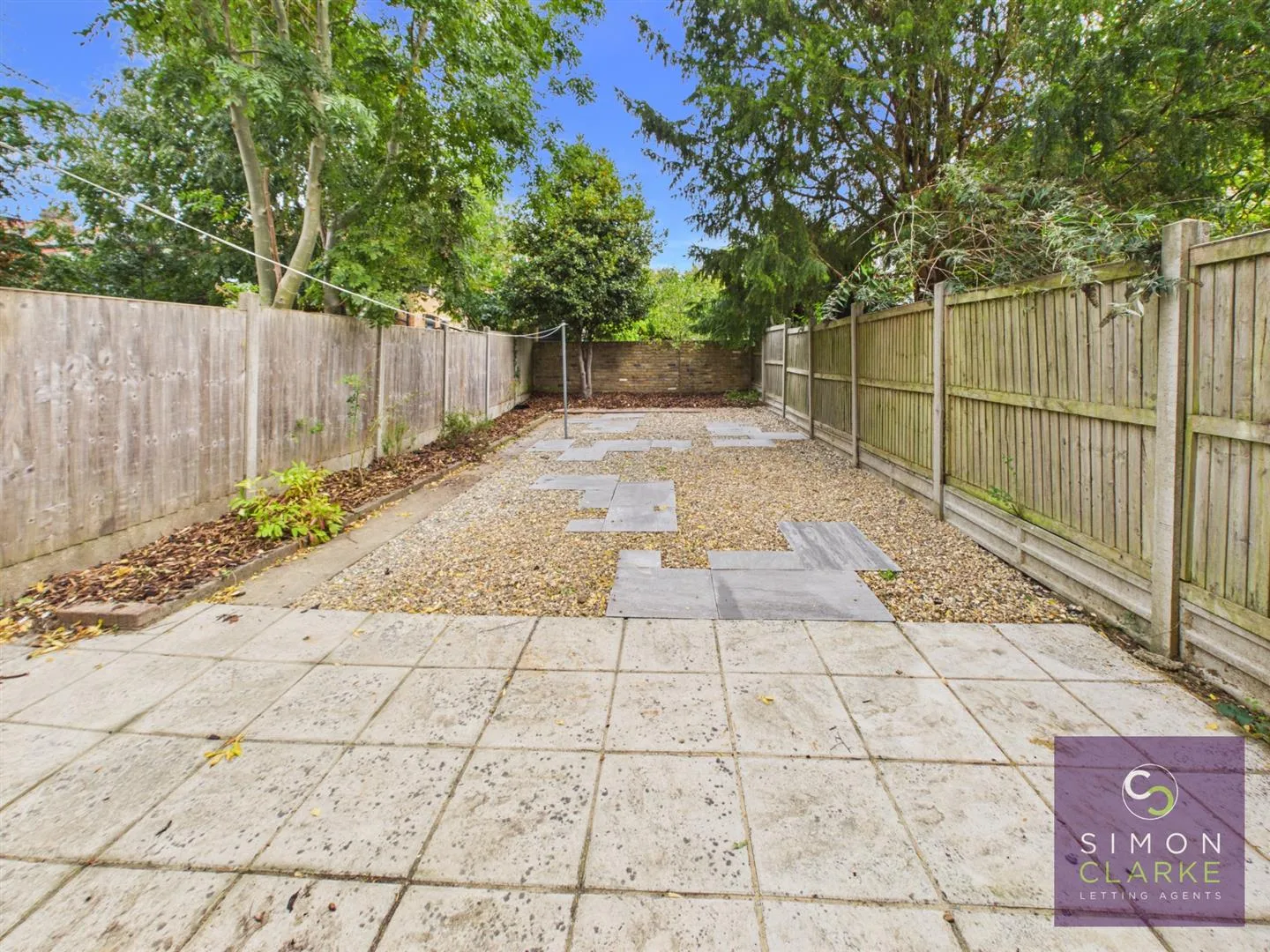 Flat Princes Avenue in Greater London
