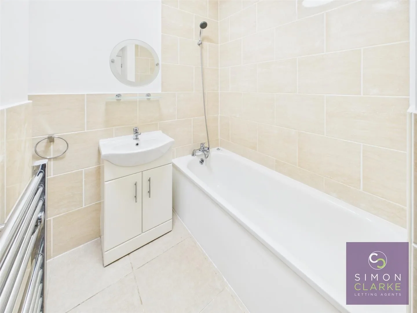 Flat Princes Avenue in Greater London