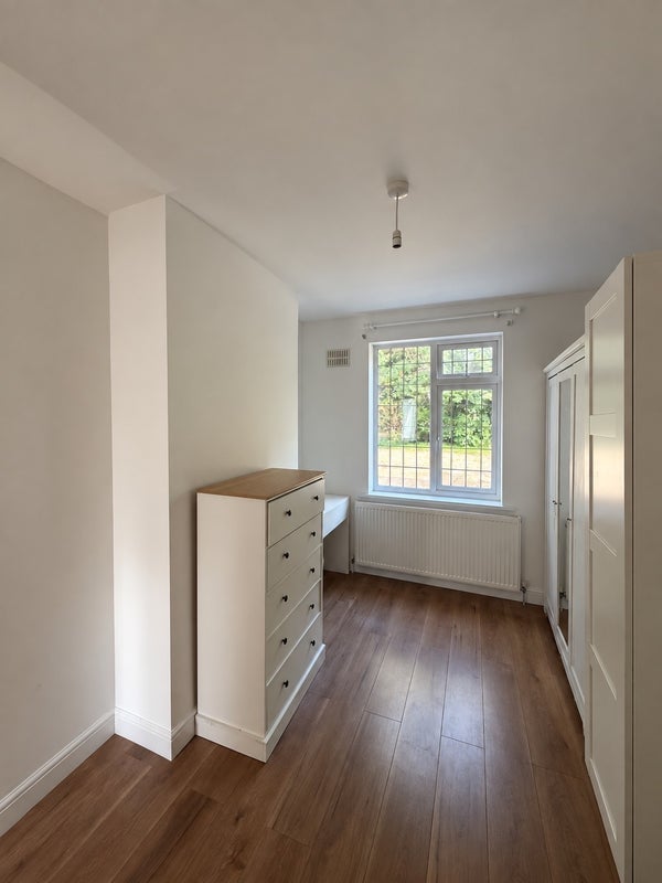 Flat Luther King Close in Greater London