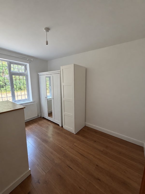 Flat Luther King Close in Greater London