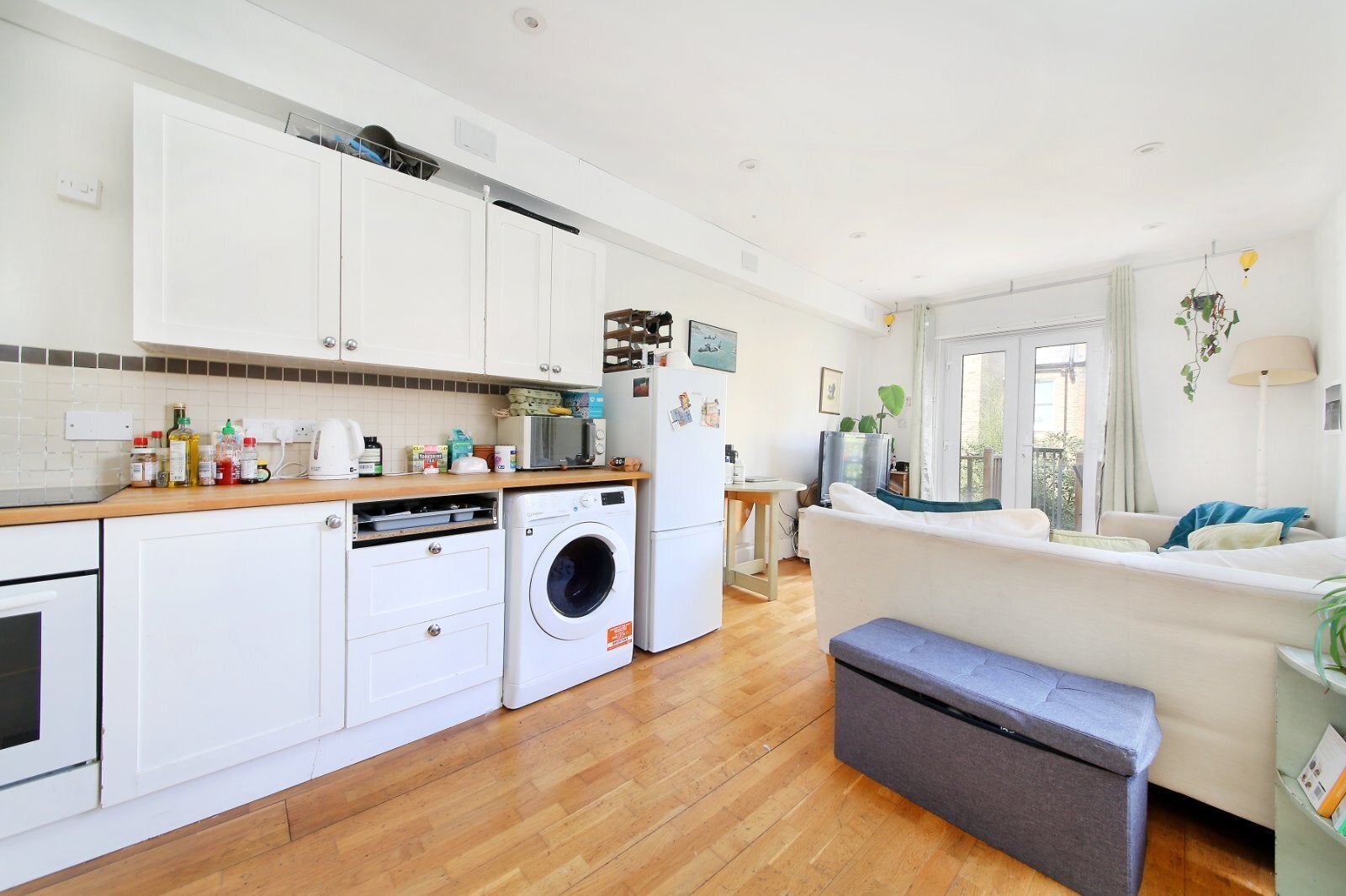 Flat Battersea Park Road in Greater London