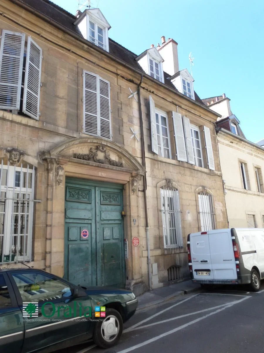 Flat Rue Claude Cazotte in Dijon