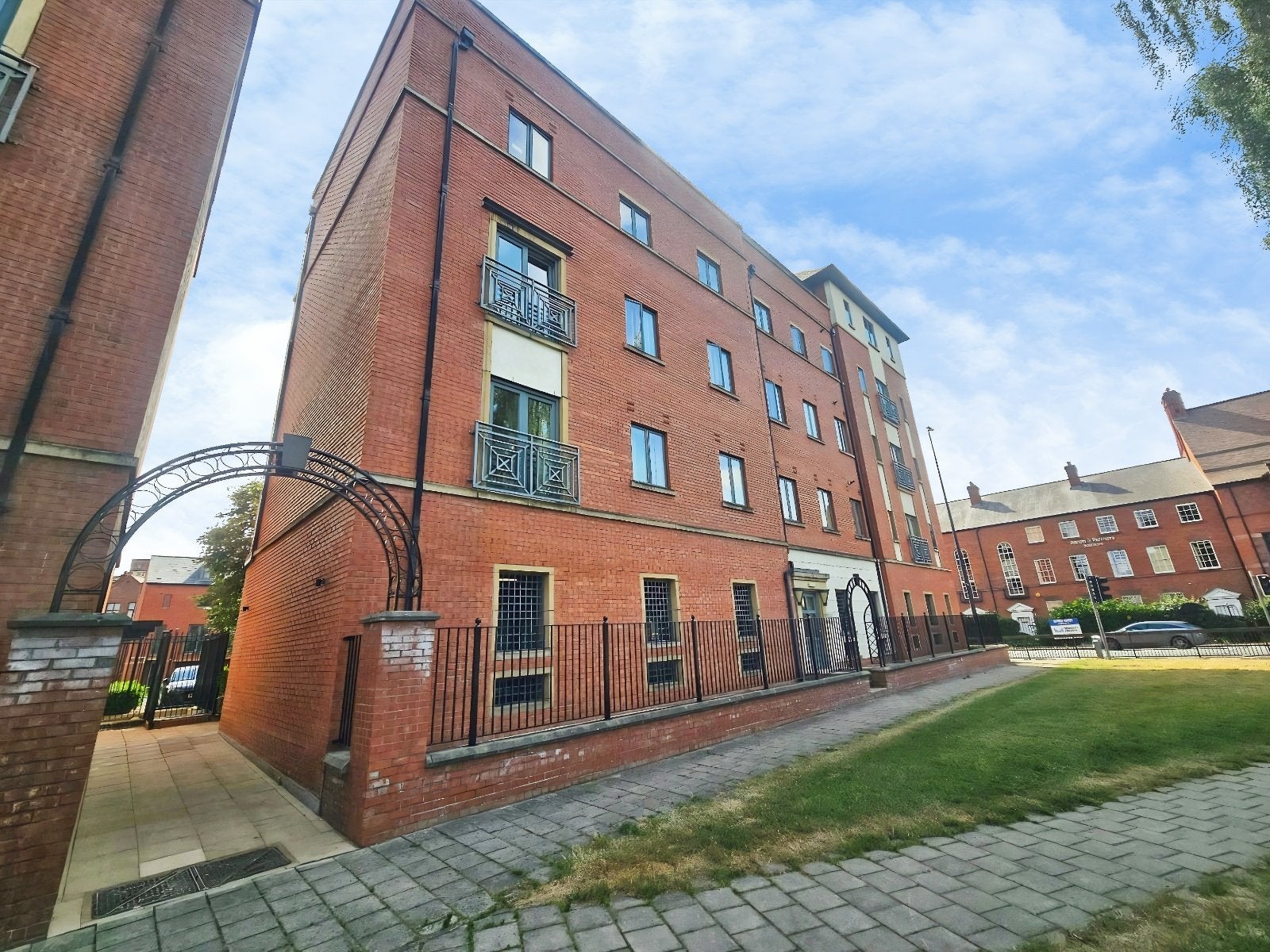 Flat City Road in Chester