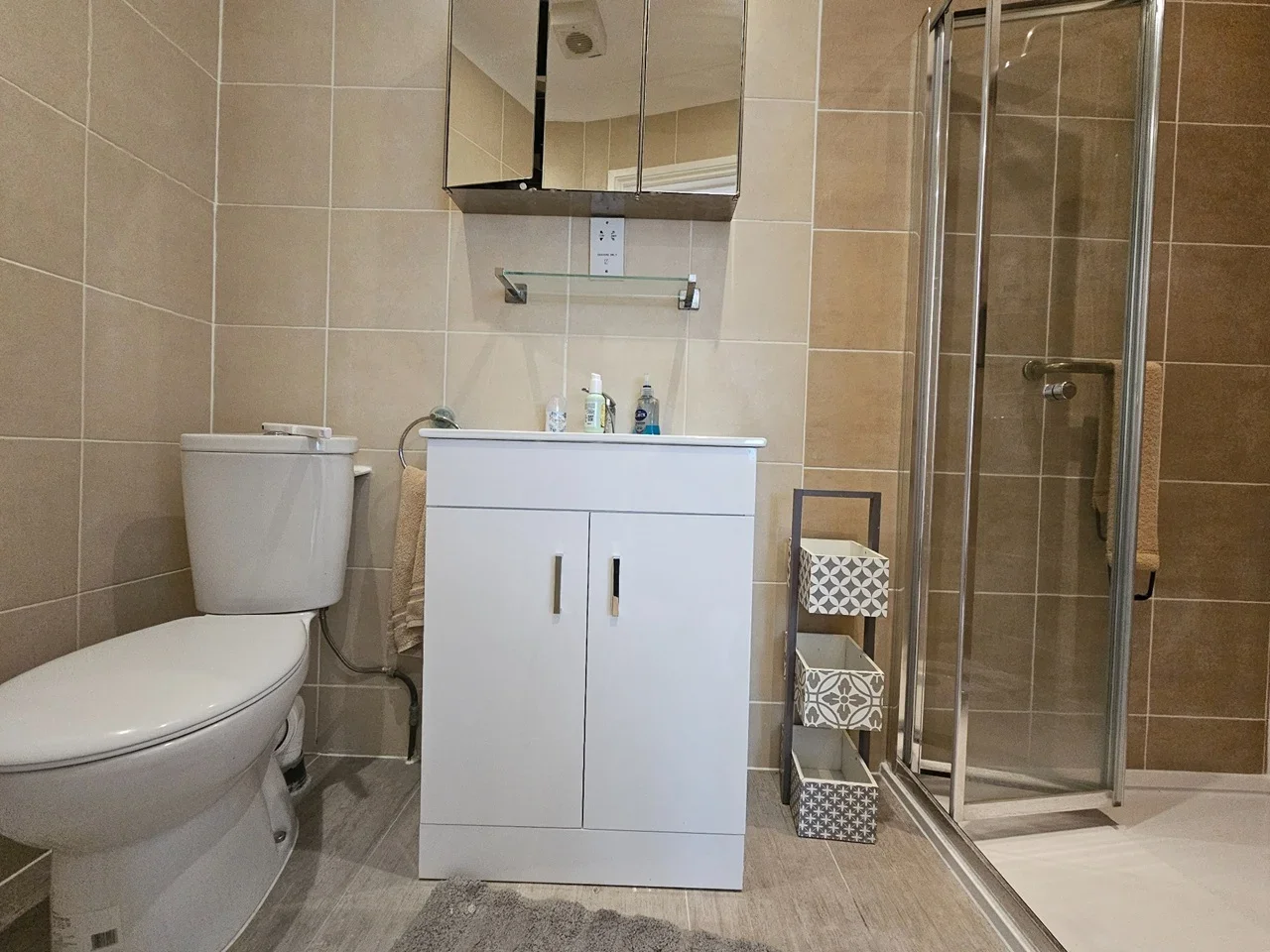 Flat Finchley Road in Greater London