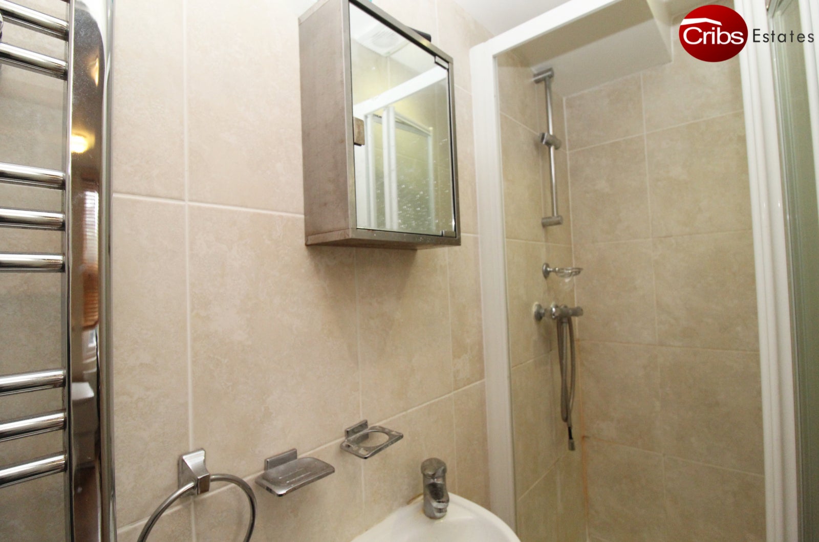 Room Hartfield Road in Greater London