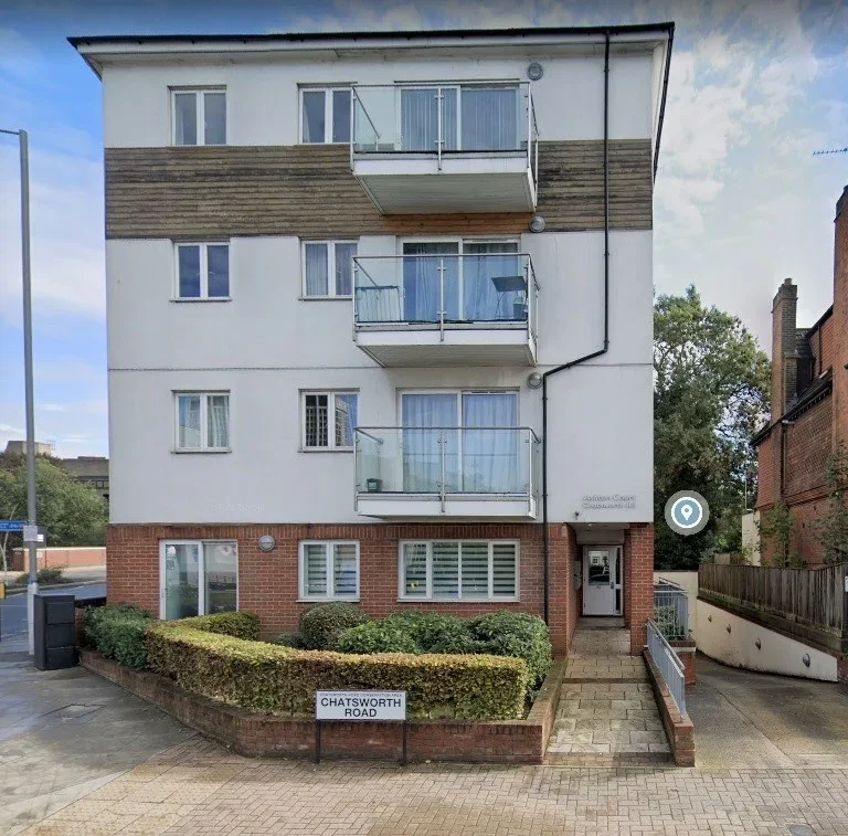 Flat Chatsworth Road in Greater London