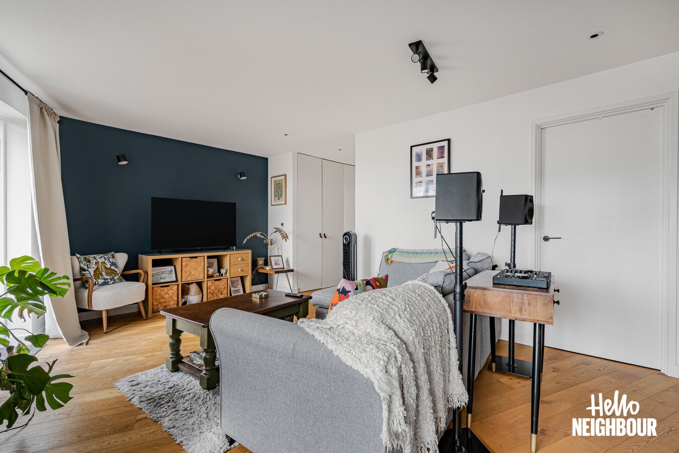 Flat Wilberforce Way in Greater London