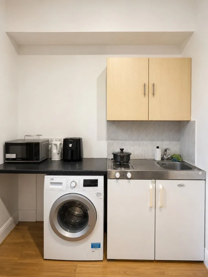 Flat Rufford Street in Greater London