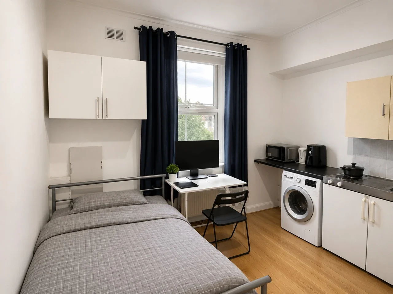Flat Rufford Street in Greater London