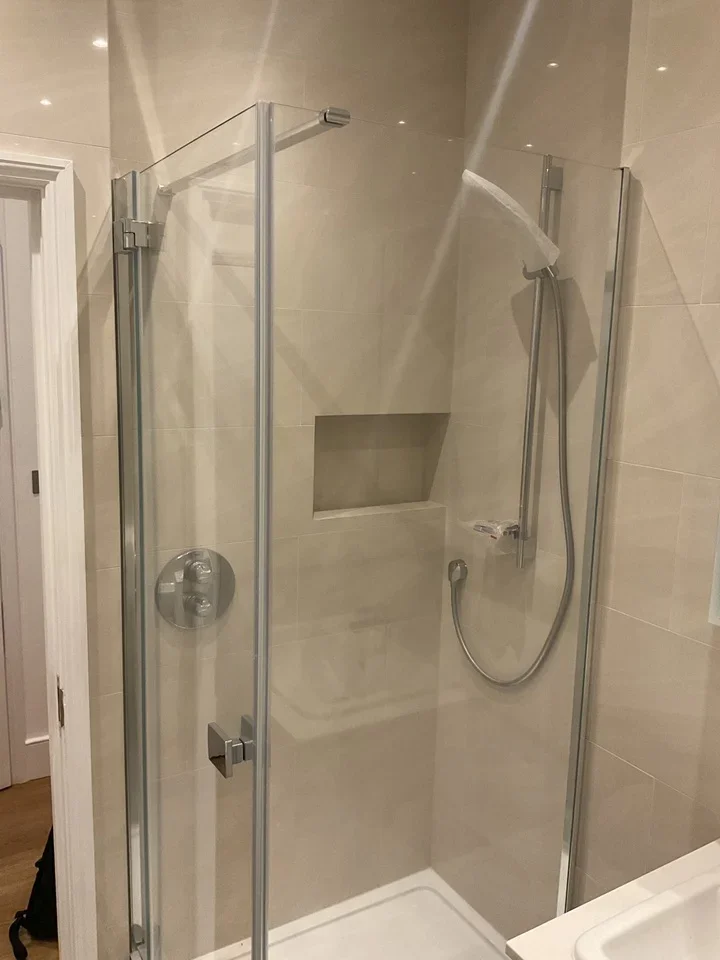Flat Almeric Road in Greater London