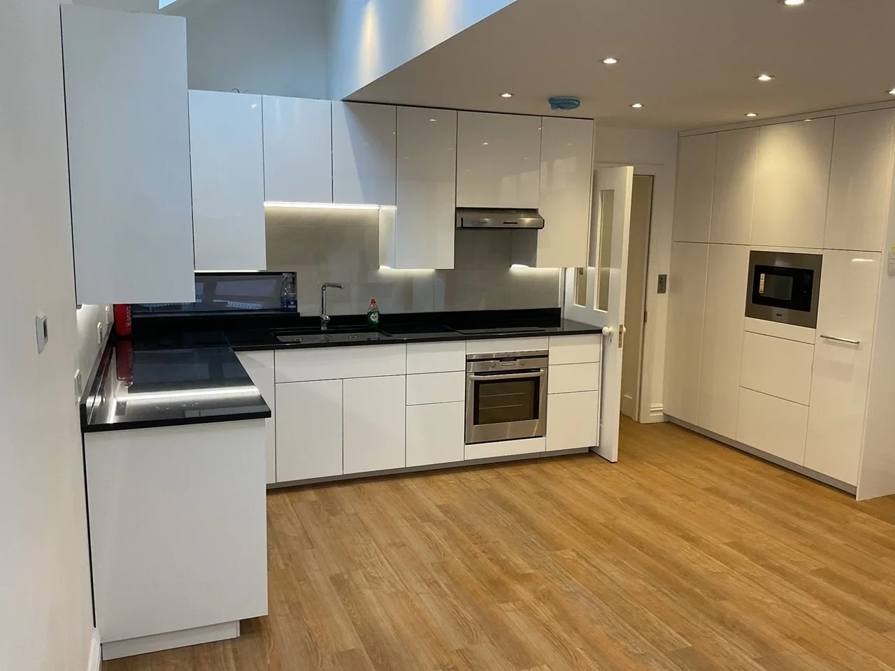Flat Almeric Road in Greater London
