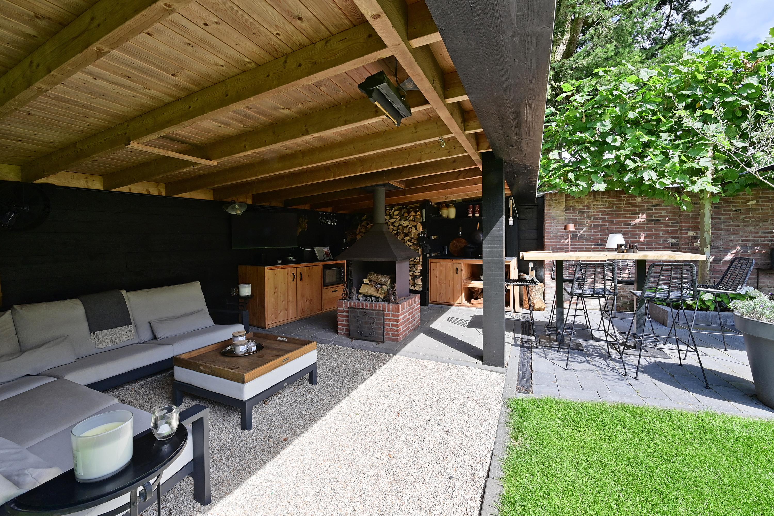 Twee-onder-één-kap te koop: Beethovenlaan 4, Huizen