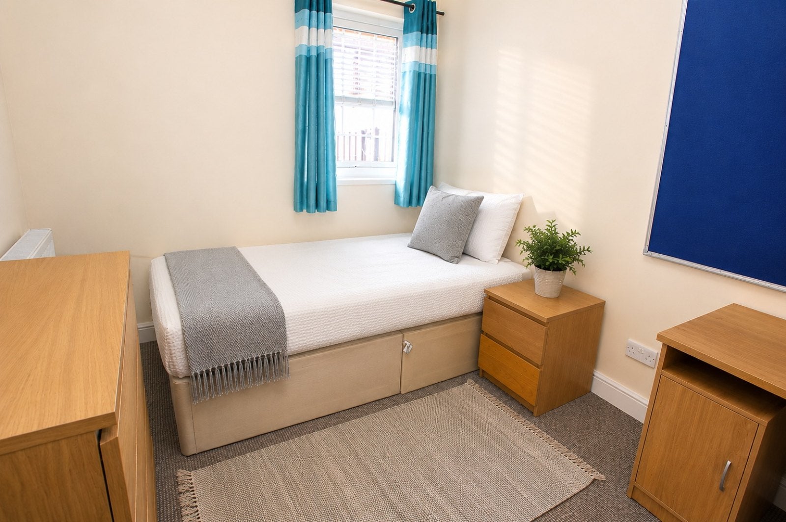 Room Yarborough Road in Lincoln