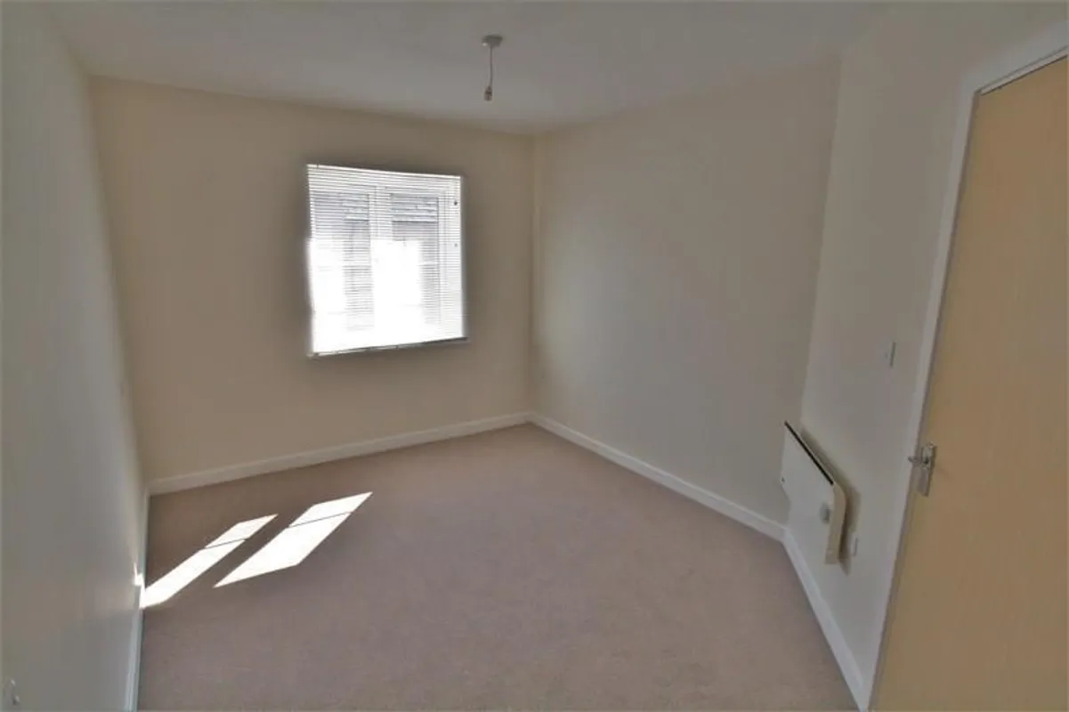 Flat Norwich Avenue West in Bournemouth