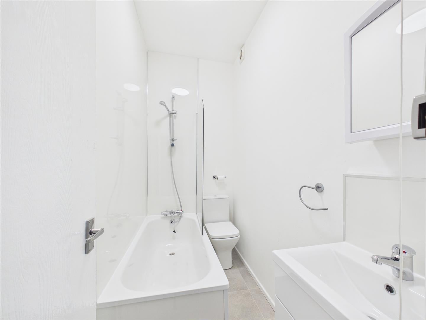 Flat Corfield Street in Greater London