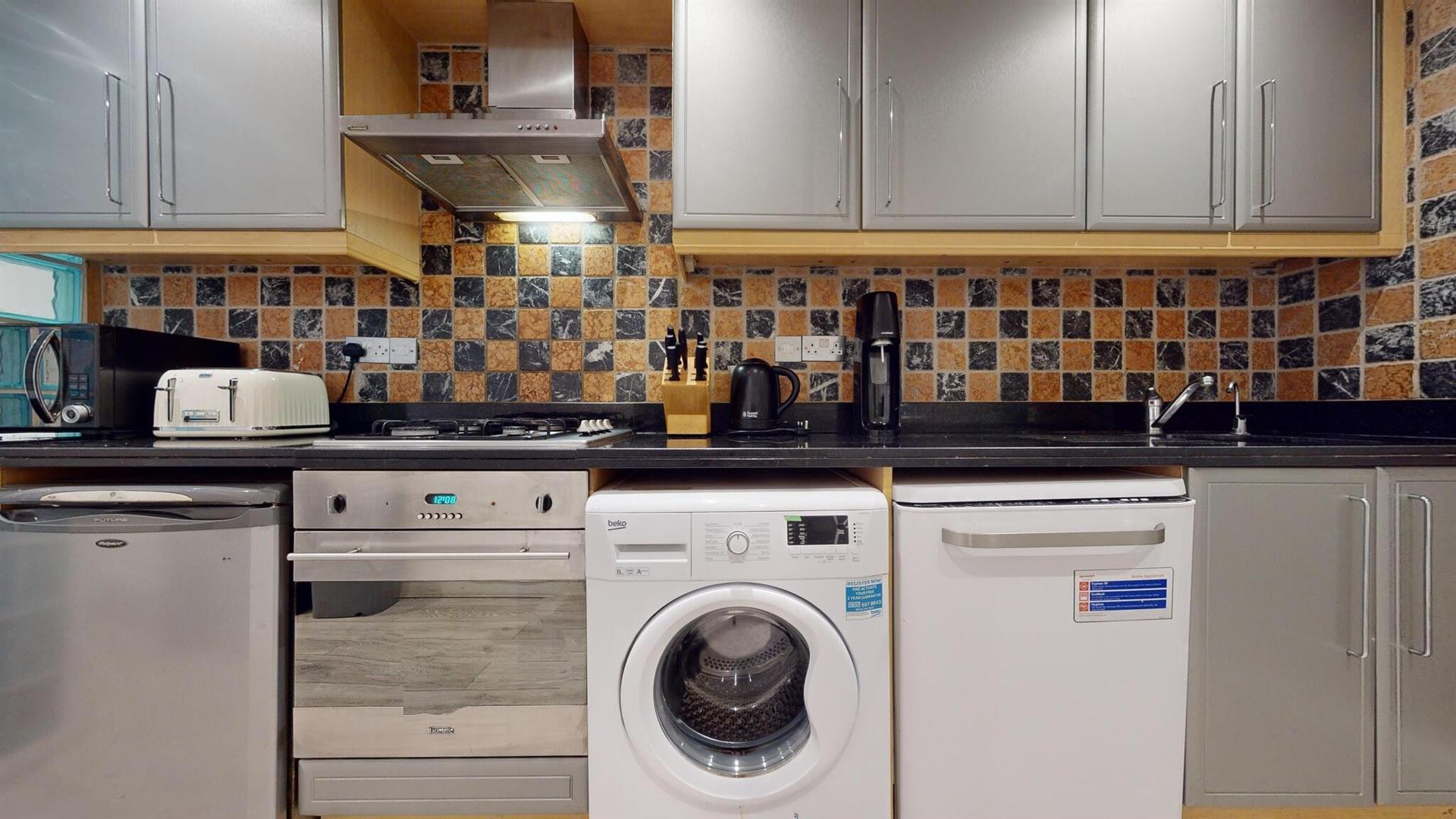 Flat Coleherne Mews in Greater London