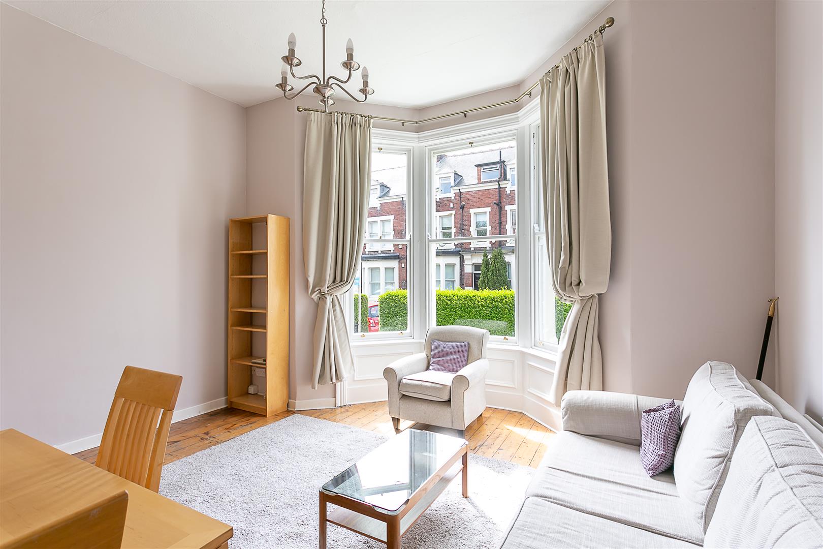 Flat Lambton Road in Newcastle upon Tyne