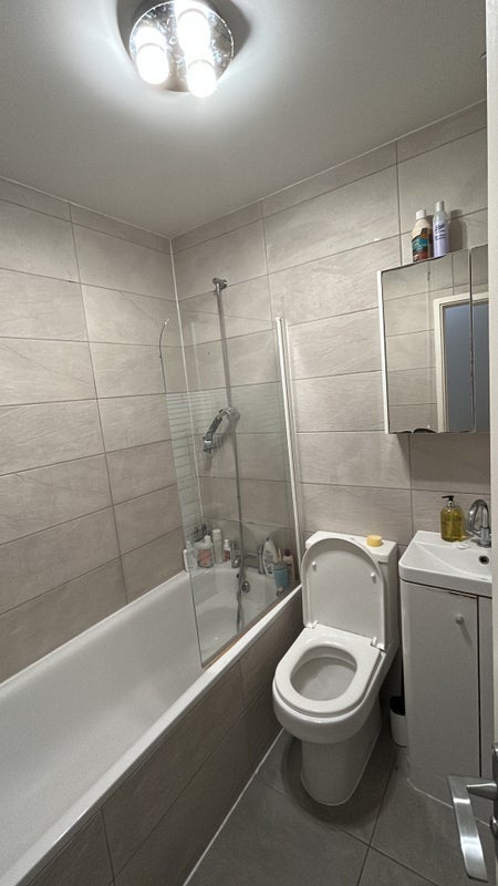 Room Kirton Gardens in Greater London