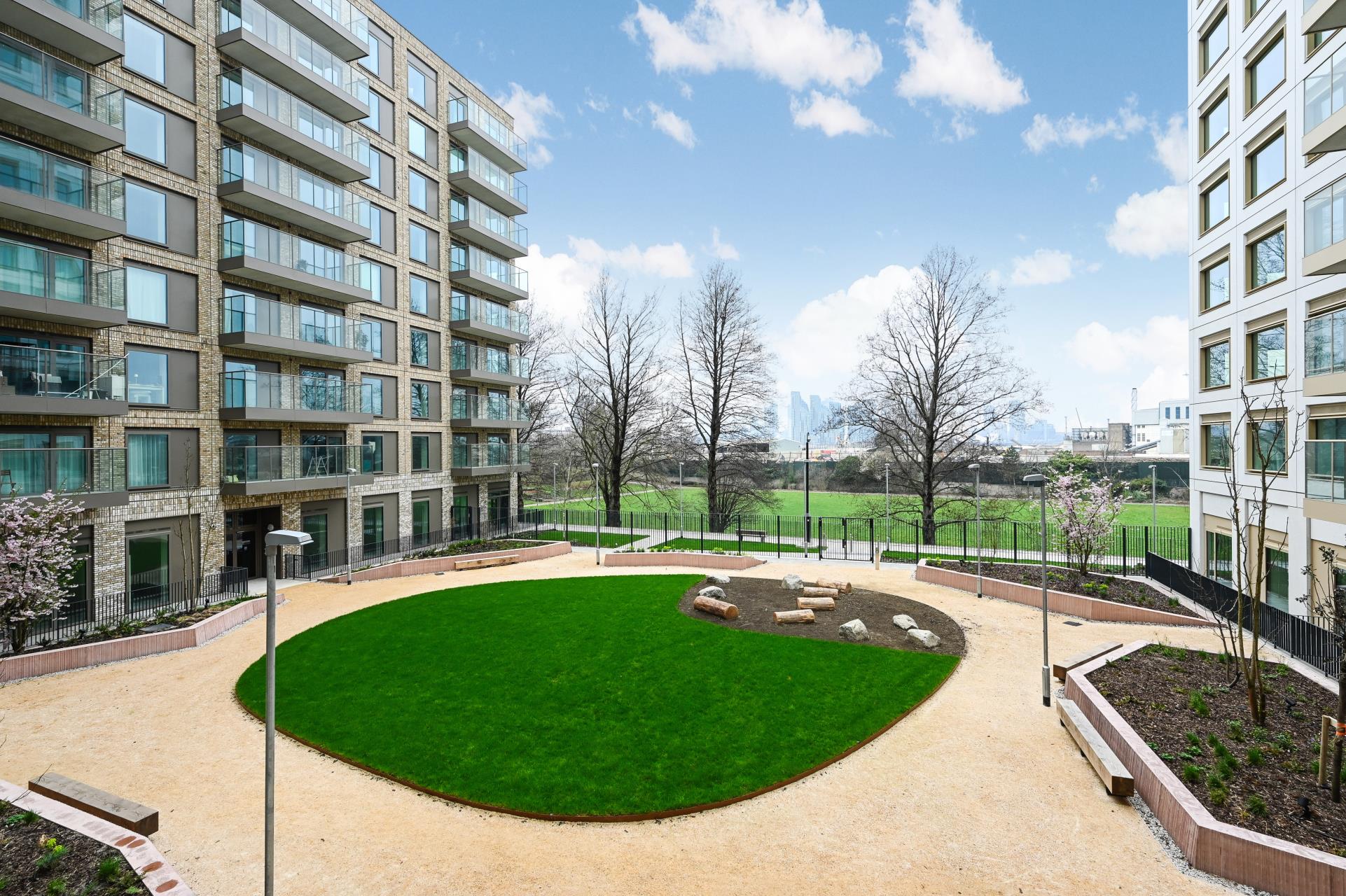 Flat Royal Crest Avenue in Greater London