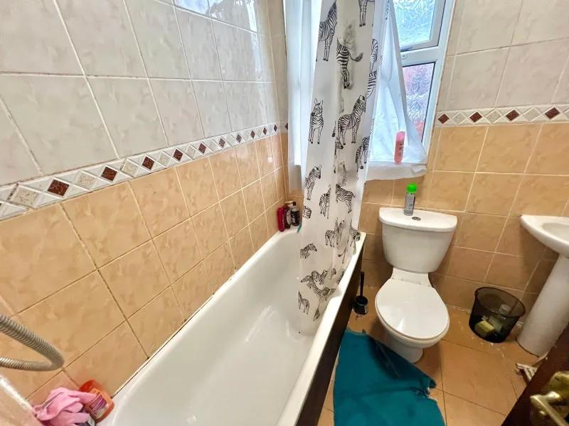 Room Branksome Place in Leeds