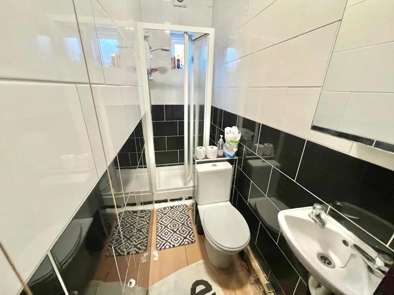 Room Branksome Place in Leeds