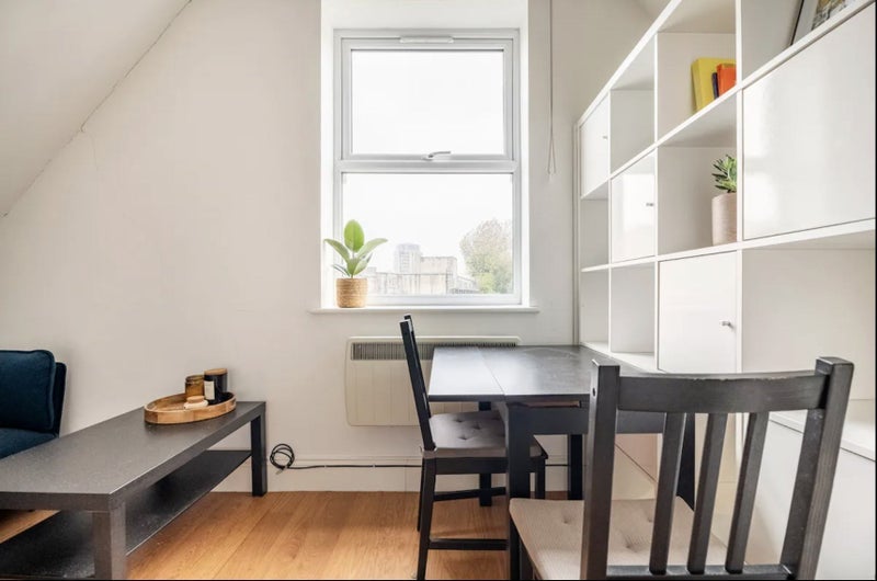 Flat St Mark's Rise in Greater London