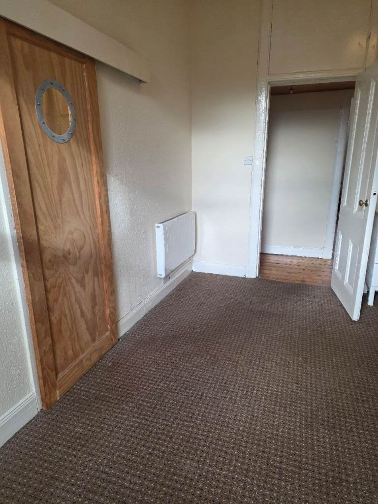 Flat Thornwood Avenue in Glasgow