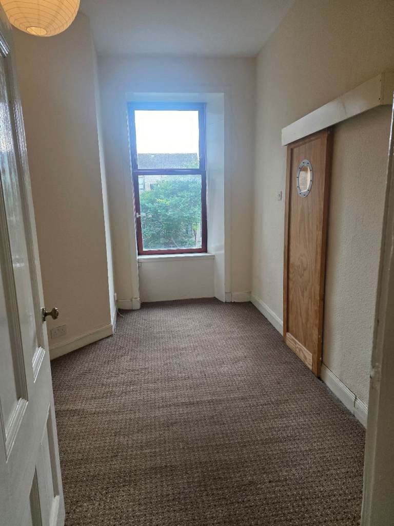 Flat Thornwood Avenue in Glasgow