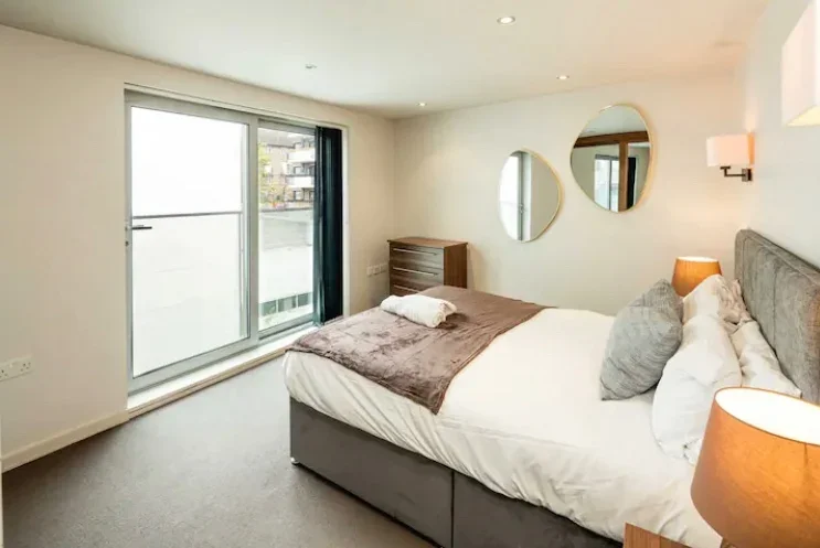 Flat Loudoun Road in Greater London