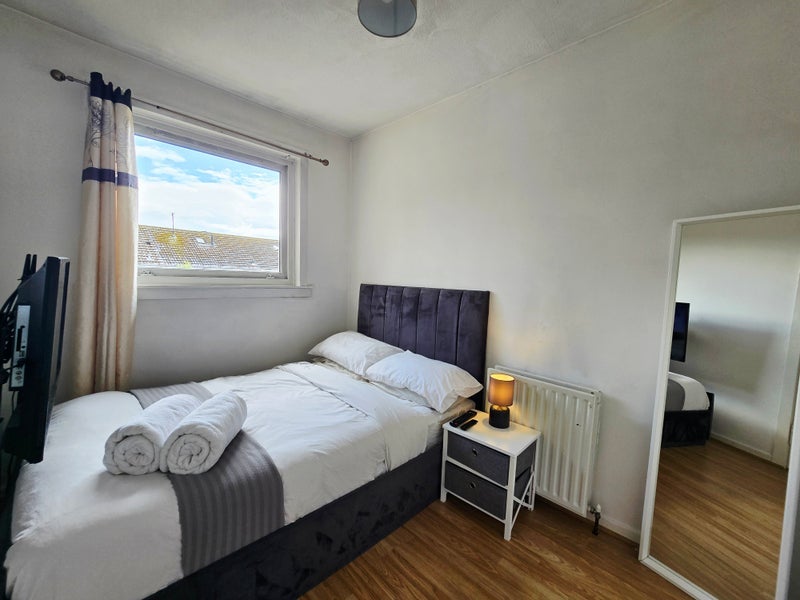 Room Campview Crescent in Danderhall