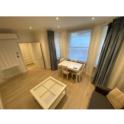 Flat Goldhawk Road in London