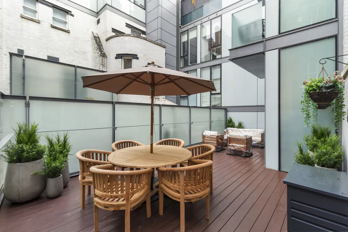 Flat Duke Street in City of Westminster