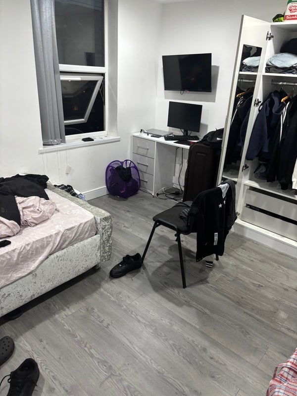 Room Tiverton Road in Birmingham