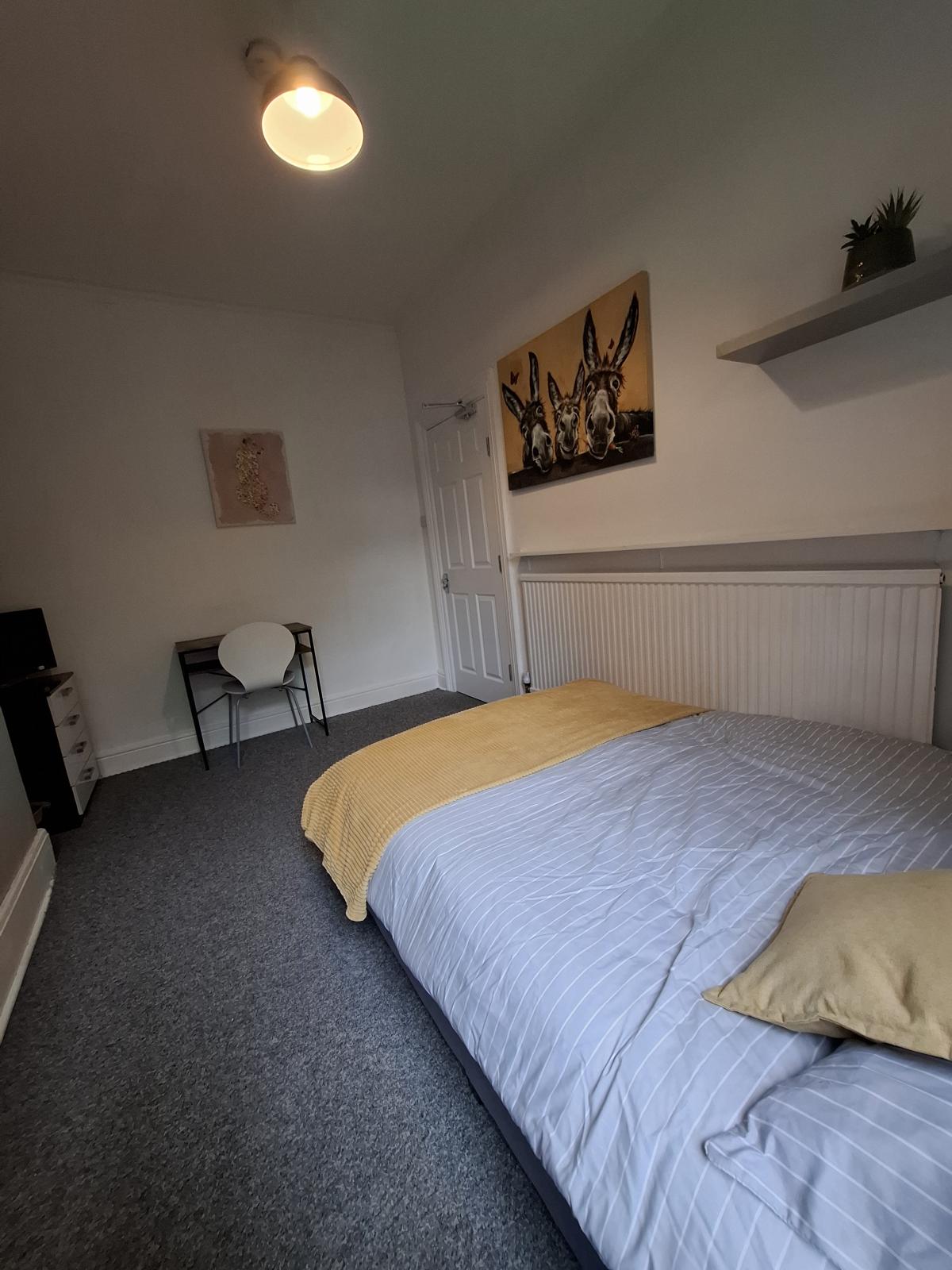 Room Legsby Avenue in Grimsby